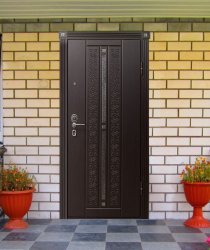 Двери уличные в Зарайске